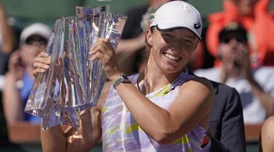 Swiatek Blows Away Sakkari to Win Windswept Indian Wells