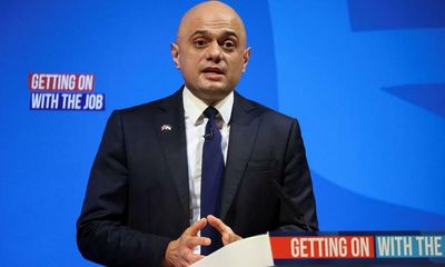 Met police begin interviewing key witnesses about Partygate – as it happened