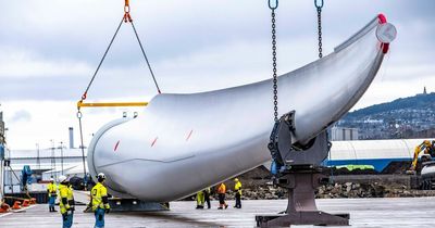 Turbine blades the size of Big Ben arrive in Dundee for new Scots wind farm