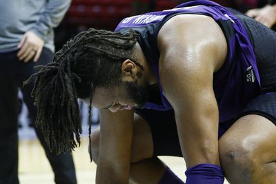 Arizona coach Tommy Lloyd consoled TCU’s Eddie Lampkin after tough March Madness loss