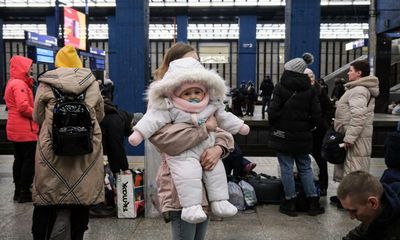 Hundreds of thousands of Ukrainians poised to enter UK, says minister