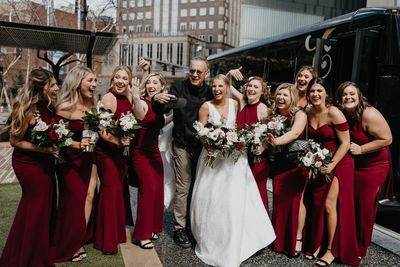 Tom Hanks photobombs a bride’s wedding photos