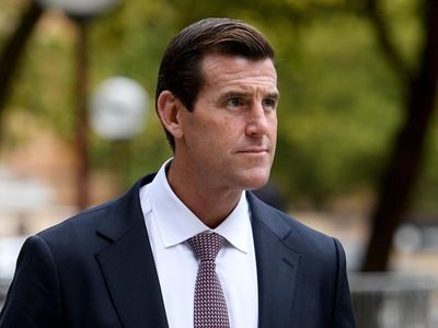 Roberts-Smith 'punched, threatened' woman