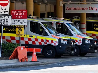 NSW paramedics continue fight for pay rise