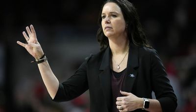 Illinois hires Shauna Green as women’s basketball coach