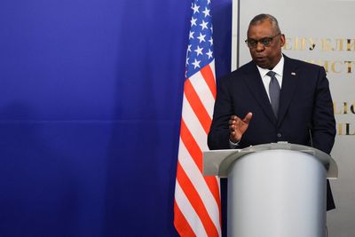 U.S. defense secretary to accompany Biden to NATO, Poland -Pentagon