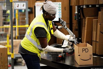 New Teamsters Union Boss Sends Dire Warning to Amazon, UPS