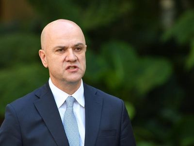 No mandates despite COVID spike: Qld CHO