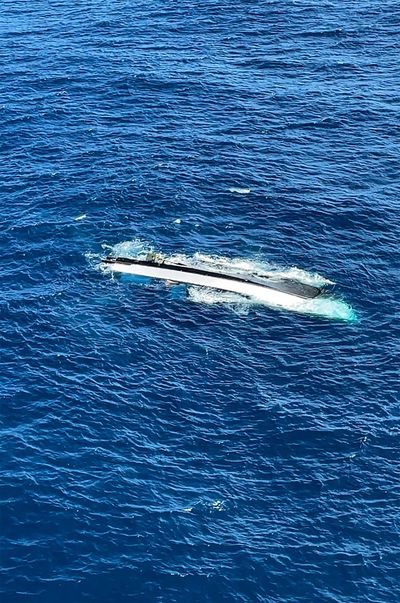 Video shows rescue from New Zealand boat on which 4 died