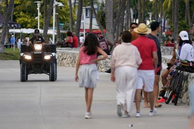 Miami Beach declares emergency and orders curfew over spring break violence