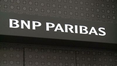 French bank BNP Paribas halts financial transactions in Russia