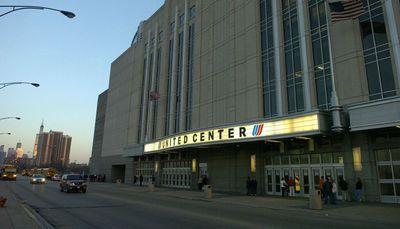 United Center lifts proof of vaccination, negative-test requirement
