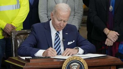 Progressive Lawmakers Ask Joe Biden To Do Their Jobs for Them With Executive Orders