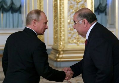 Sanctioned Russian billionaire Usmanov does not own UK properties - spokesman