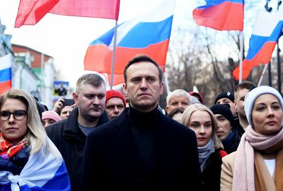 Navalny gets 9 years, quotes "The Wire"