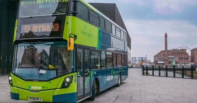 Women 'rushed to help' mum as boy refused bus travel