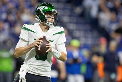 Jets QB Mike White returning after signing RFA tender