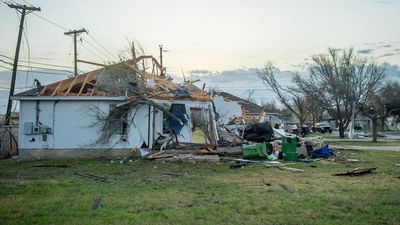 Thousands without power after deadly tornado strikes New Orleans area