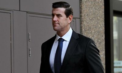 Woman threatened by stranger with photos of her and Ben Roberts-Smith having sex, court told