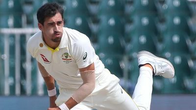 Australia blows Pakistan away, takes valuable 134-run lead into day four of third Test in Lahore