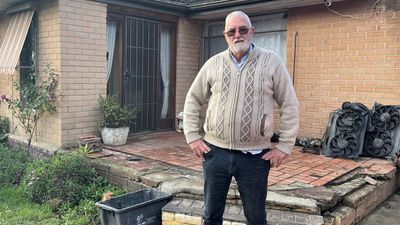 Victorian flood victims still waiting for insurance payouts nine months on