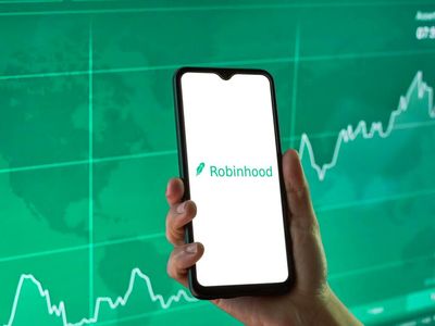 Robinhood's New Cash Card Will Invest Your 'Spare Change' In Bitcoin, Ethereum And Dogecoin