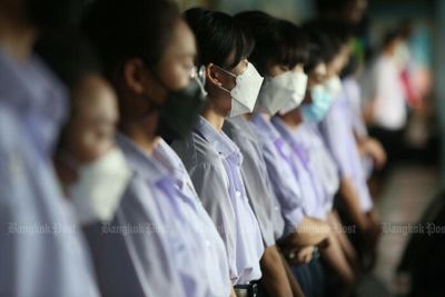 Double masking enough, health ministry says