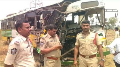 Andhra Pradesh: One woman killed, 34 injured in bus accident in Nellore