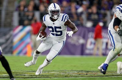 Colts free agent RB Marlon Mack visited Texans