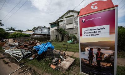 Telstra defends NSW flood response, saying lengthy outages unavoidable