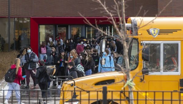 CPS plans Aug. 22 return; proposed 2022-2023 academic calendar has earliest  start in recent memory - Chicago Sun-Times