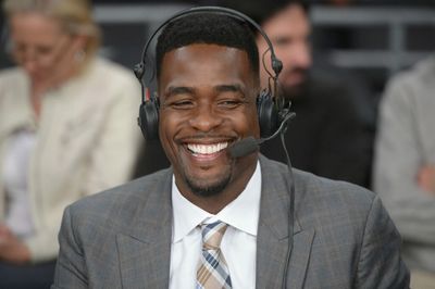 Chris Webber reunited with Juwan Howard, gave an impassioned speech to Michigan ahead of the Sweet 16