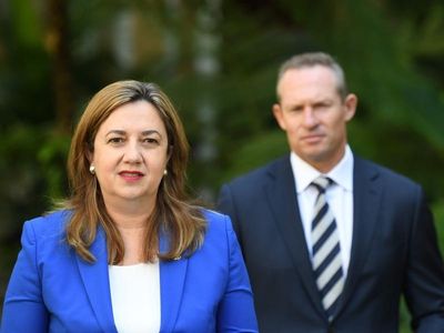 Qld premier admits 'blurring' in lobbying