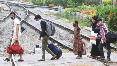 Passengers want Bengaluru-Mumbai premium train to save time