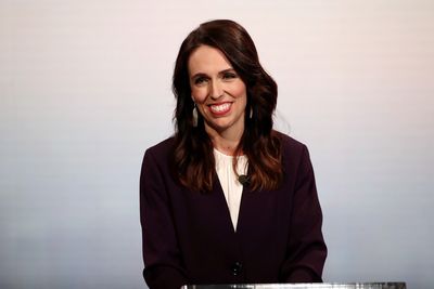New Zealand to take 450 refugees from Australian processing centres