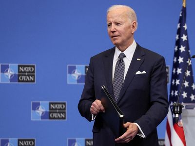 Ukraine-Russia news – latest: Biden says Nato ‘will respond in kind’ if Putin uses chemical weapons