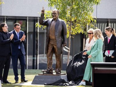 Gudinski statue unveiled in Melbourne
