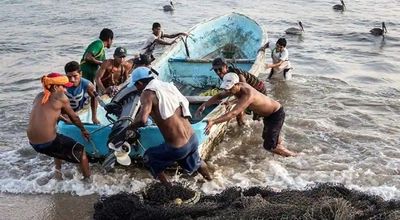 Sri Lankan Navy arrests 16 Indian fishermen from Tamil Nadu