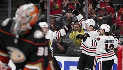 Blackhawks sweep Ducks after Dylan Strome’s late game-winner