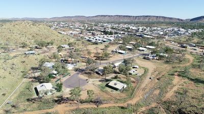 NT Chief Minister defends action on crime in Alice Springs after broad daylight attacks