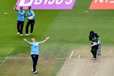 Katherine Brunt keen to avoid more grey hairs as England target comfortable wins