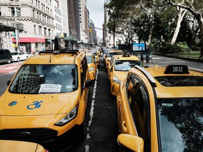 Uber agrees to list all New York City taxis on its app