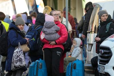 US to take 100,000 Ukrainian refugees amid criticism it has not done enough