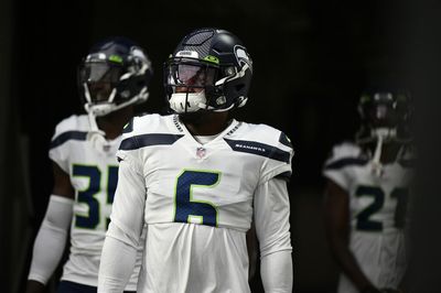 Seahawks FS Quandre Diggs connected with 15 teams in free agency