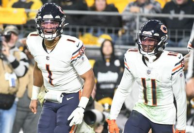 Bears’ Justin Fields and Darnell Mooney back training together in Atlanta