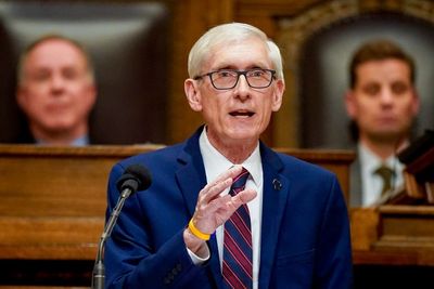 Wisconsin governor asks for swift action on redistricting