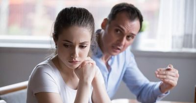 Dad sparks backlash over 17-year-old daughter's punishment for missing curfew