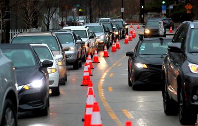 Motorists flock to Chicago area gas stations for free fuel