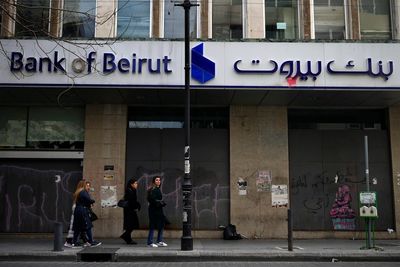 Lebanon to keep brother of central bank chief in custody