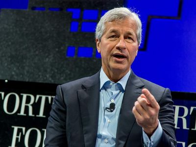 Jamie Dimon Pitches Biden On 'Marshall Plan' For Domestic Energy